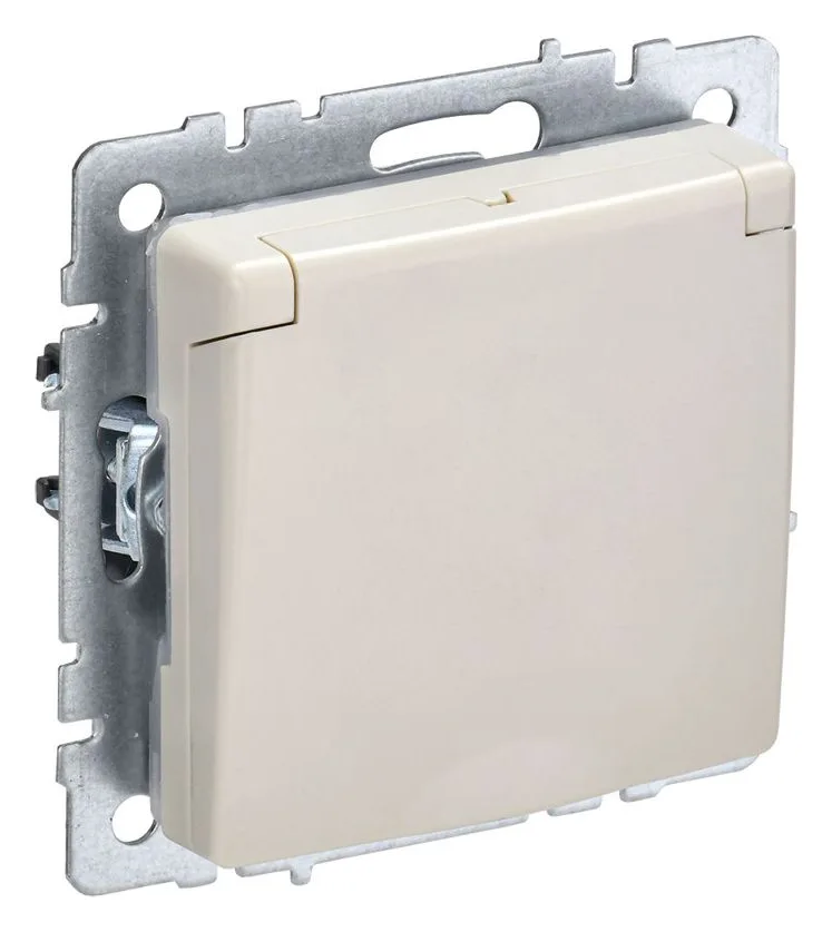 Розетка BRITE РСбш10-3-44-БрКр 16А IP44 с заземл. защ. шторки с крышкой механизм беж. IEK BR-R16-16-44-K10