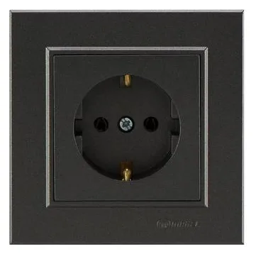 Розетка 1-м СП Karea 16А IP20 с/з дым. металлик Makel 56050028