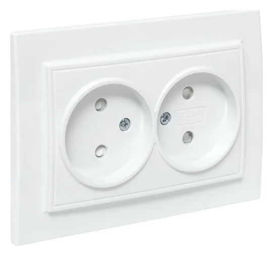 Розетка 2-м СП Минск 10А IP20 без заземл. защ. шторки бел. Basic EKF ERR10-102-100