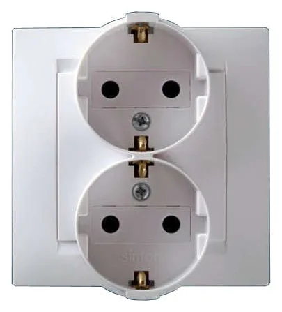 Розетка 2-м СП Simon15 16А IP20 250В с заземл. винт. клеммы бел. Simon 1590459-030