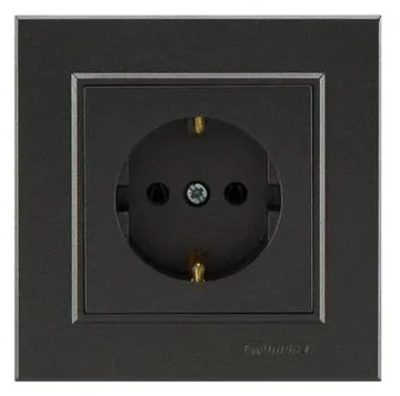 Розетка 1-м СП Karea 16А IP20 с/з дым. металлик Makel 56050028